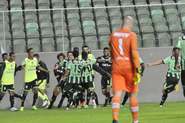 Amrica e Santa Cruz se enfrentaram, no Independncia, pela 9 rodada da Srie B do Brasileiro