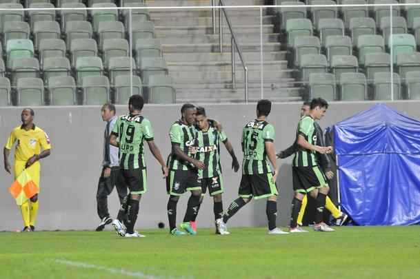 Amrica e Santa Cruz se enfrentaram, no Independncia, pela 9 rodada da Srie B do Brasileiro