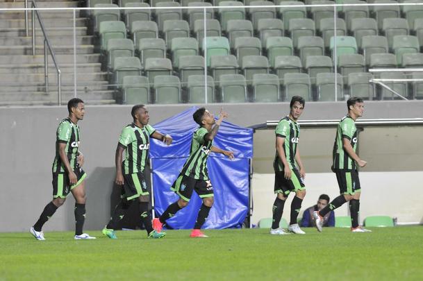 Amrica e Santa Cruz se enfrentaram, no Independncia, pela 9 rodada da Srie B do Brasileiro