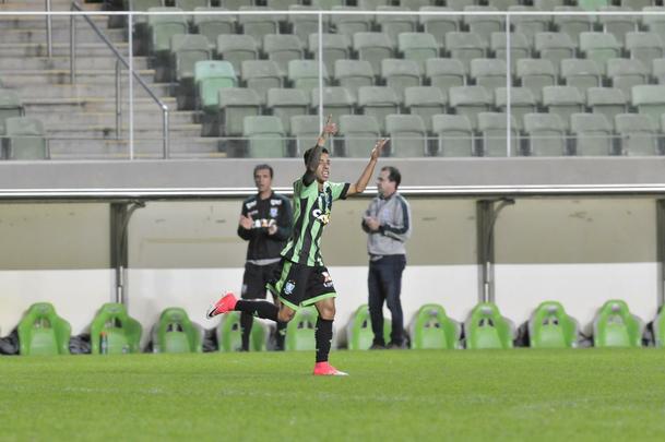 Amrica e Santa Cruz se enfrentaram, no Independncia, pela 9 rodada da Srie B do Brasileiro