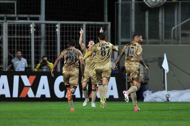 Atltico e Sport se enfrentaram, no Independncia, pela nona rodada do Campeonato Brasileiro