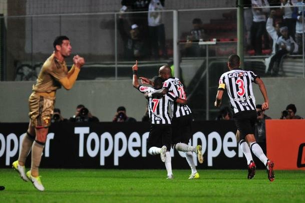 Atltico e Sport se enfrentaram, no Independncia, pela nona rodada do Campeonato Brasileiro