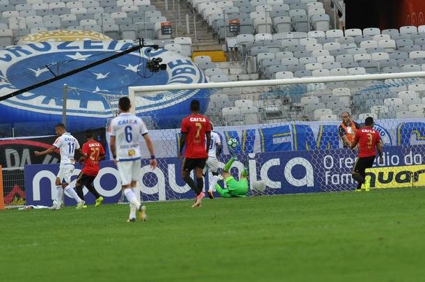 Imagens da partida entre Cruzeiro e Sport, duelo vlido pela 21 rodada da Srie A do Campeonato Brasileiro