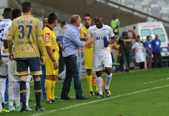 Imagens da partida entre Cruzeiro e Sport, duelo vlido pela 21 rodada da Srie A do Campeonato Brasileiro