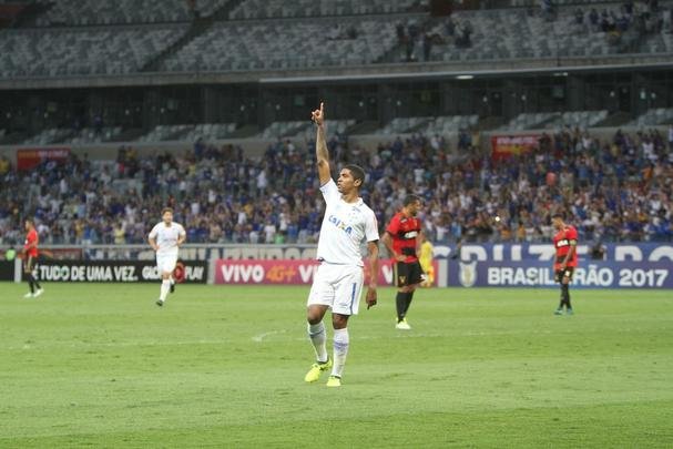 Imagens da partida entre Cruzeiro e Sport, duelo vlido pela 21 rodada da Srie A do Campeonato Brasileiro