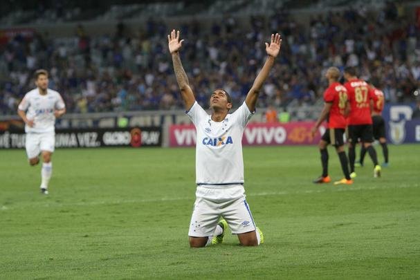 Imagens da partida entre Cruzeiro e Sport, duelo vlido pela 21 rodada da Srie A do Campeonato Brasileiro