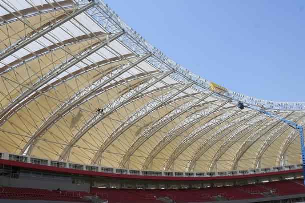 O Beira-Rio, em Porto Alegre, foi inaugurado em 20 de janeiro de 2014, tem capacidade para 51.300 espectadores e receber cinco jogos da Copa do Mundo