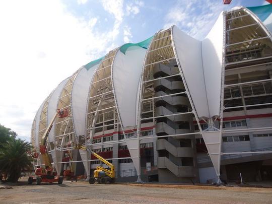 O Beira-Rio, em Porto Alegre, foi inaugurado em 20 de janeiro de 2014, tem capacidade para 51.300 espectadores e receber cinco jogos da Copa do Mundo