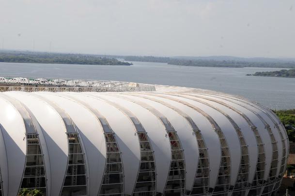 O Beira-Rio, em Porto Alegre, foi inaugurado em 20 de janeiro de 2014, tem capacidade para 51.300 espectadores e receber cinco jogos da Copa do Mundo