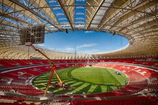 O Beira-Rio, em Porto Alegre, foi inaugurado em 20 de janeiro de 2014, tem capacidade para 51.300 espectadores, e receber cinco jogos da Copa do Mundo