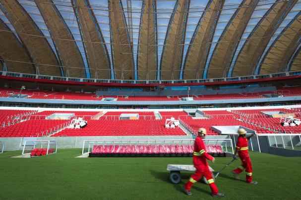 O Beira-Rio, em Porto Alegre, foi inaugurado em 20 de janeiro de 2014, tem capacidade para 51.300 espectadores, e receber cinco jogos da Copa do Mundo