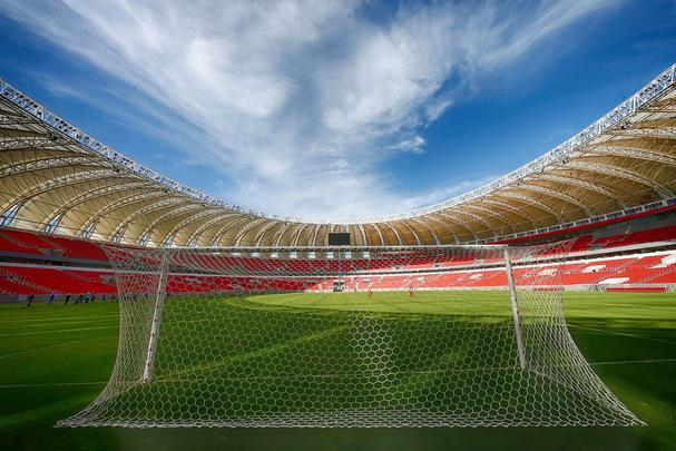 O Beira-Rio, em Porto Alegre, foi inaugurado em 20 de janeiro de 2014, tem capacidade para 51.300 espectadores, e receber cinco jogos da Copa do Mundo