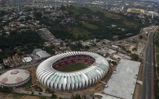 O Beira-Rio, em Porto Alegre, foi inaugurado em 20 de janeiro de 2014, tem capacidade para 51.300 espectadores, e receber cinco jogos da Copa do Mundo