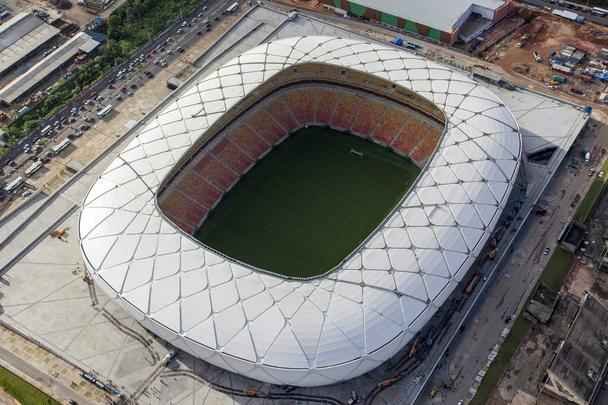 A Arena da Amaznia, em Manaus, foi inaugurada em 9 de maro de 2014, tem capacidade para 42.374 espectadores e receber quatro jogos da Copa do Mundo
