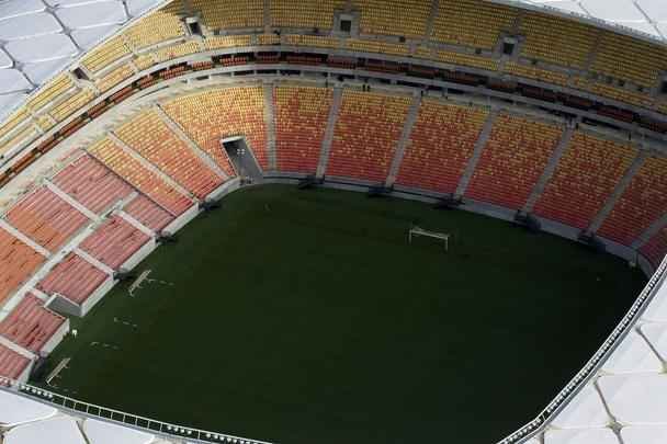 A Arena da Amaznia, em Manaus, foi inaugurada em 9 de maro de 2014, tem capacidade para 42.374 espectadores e receber quatro jogos da Copa do Mundo