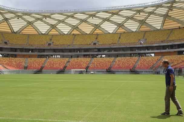 A Arena da Amaznia, em Manaus, foi inaugurada em 9 de maro de 2014, tem capacidade para 42.374 espectadores e receber quatro jogos da Copa do Mundo