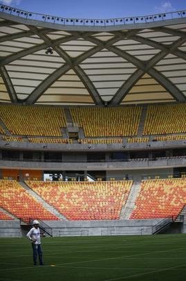 A Arena da Amaznia, em Manaus, foi inaugurada em 9 de maro de 2014, tem capacidade para 42.374 espectadores e receber quatro jogos da Copa do Mundo