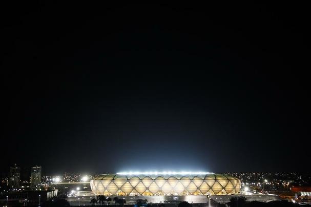 A Arena da Amaznia, em Manaus, foi inaugurada em 9 de maro de 2014, tem capacidade para 42.374 espectadores e receber quatro jogos da Copa do Mundo