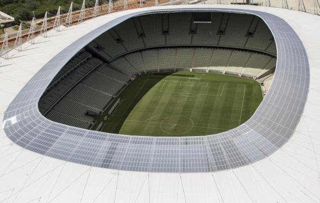 A Arena Castelão, em Fortaleza, foi inaugurada em 16 de dezembro de 2012, tem capacidade para 63.903 espectadores e receberá seis jogos da Copa do Mundo