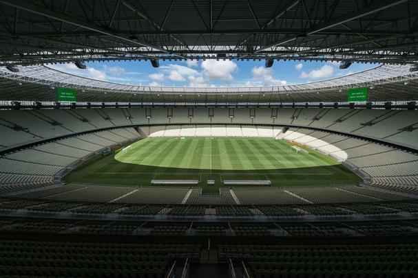 A Arena Castelão, em Fortaleza, foi inaugurada em 16 de dezembro de 2012, tem capacidade para 63.903 espectadores e receberá seis jogos da Copa do Mundo