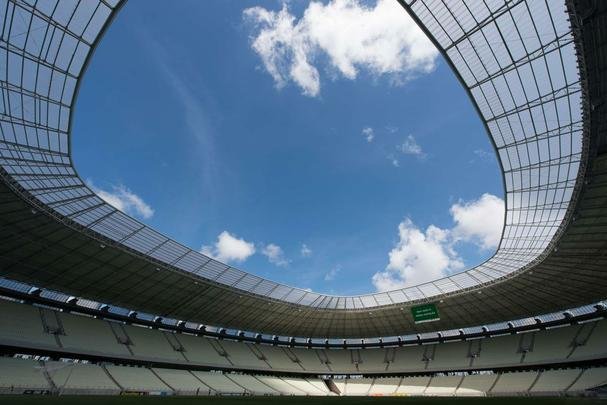 A Arena Castelão, em Fortaleza, foi inaugurada em 16 de dezembro de 2012, tem capacidade para 63.903 espectadores e receberá seis jogos da Copa do Mundo