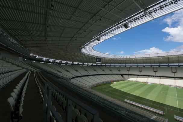 A Arena Castelão, em Fortaleza, foi inaugurada em 16 de dezembro de 2012, tem capacidade para 63.903 espectadores e receberá seis jogos da Copa do Mundo
