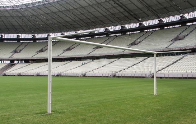 A Arena Castelão, em Fortaleza, foi inaugurada em 16 de dezembro de 2012, tem capacidade para 63.903 espectadores e receberá seis jogos da Copa do Mundo
