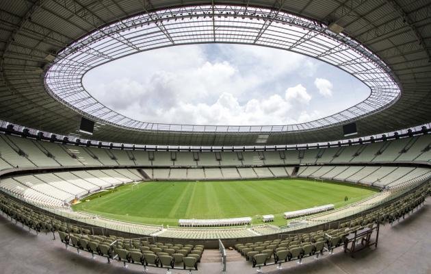 A Arena Castelão, em Fortaleza, foi inaugurada em 16 de dezembro de 2012, tem capacidade para 63.903 espectadores e receberá seis jogos da Copa do Mundo