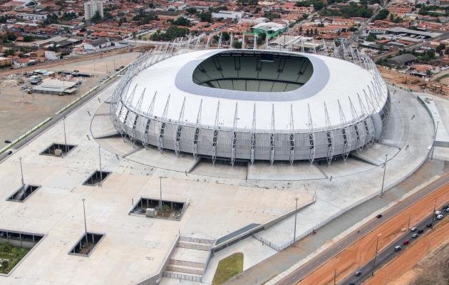 A Arena Castelão, em Fortaleza, foi inaugurada em 16 de dezembro de 2012, tem capacidade para 63.903 espectadores e receberá seis jogos da Copa do Mundo