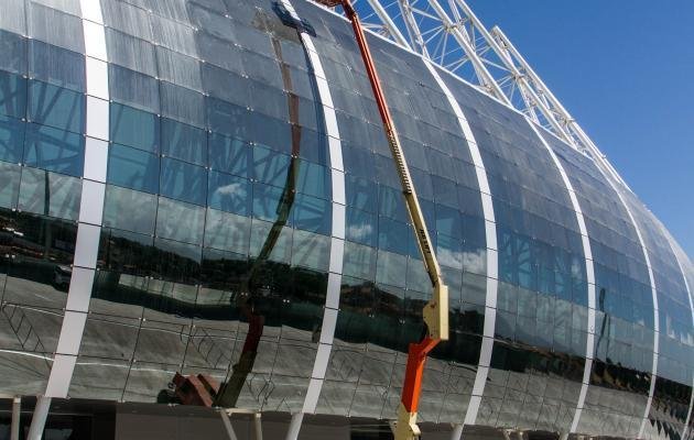 A Arena Castelão, em Fortaleza, foi inaugurada em 16 de dezembro de 2012, tem capacidade para 63.903 espectadores e receberá seis jogos da Copa do Mundo