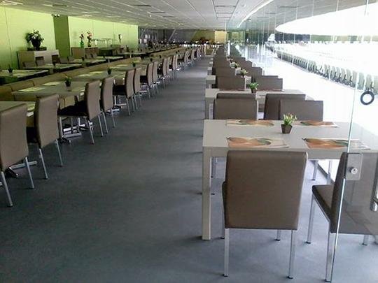 A Arena Castelão, em Fortaleza, foi inaugurada em 16 de dezembro de 2012, tem capacidade para 63.903 espectadores e receberá seis jogos da Copa do Mundo