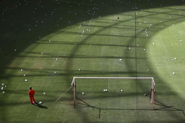 O Estdio Nacional Man Garrincha, de Braslia, foi inaugurado em 18 de maio de 2013, tem capacidade para 70.824 espectadores e receber sete jogos da Copa do Mundo