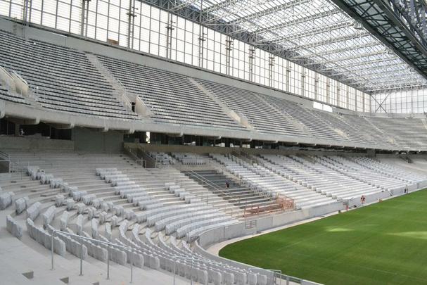 A Arena da Baixada, em Curitiba, tem sua inauguração programada para 30 de abril de 2014, terá capacidade para 41.456 espectadores e receberá quatro jogos na Copa do Mundo