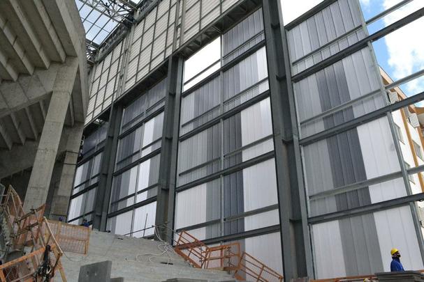 A Arena da Baixada, em Curitiba, tem sua inauguração programada para 30 de abril de 2014, terá capacidade para 41.456 espectadores e receberá quatro jogos na Copa do Mundo