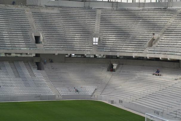 A Arena da Baixada, em Curitiba, tem sua inauguração programada para 30 de abril de 2014, terá capacidade para 41.456 espectadores e receberá quatro jogos na Copa do Mundo