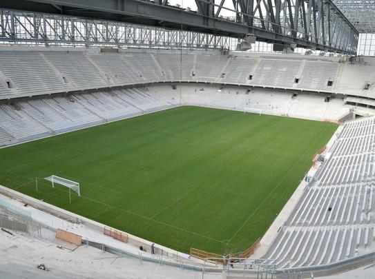 A Arena da Baixada, em Curitiba, tem sua inauguração programada para 30 de abril de 2014, terá capacidade para 41.456 espectadores e receberá quatro jogos na Copa do Mundo