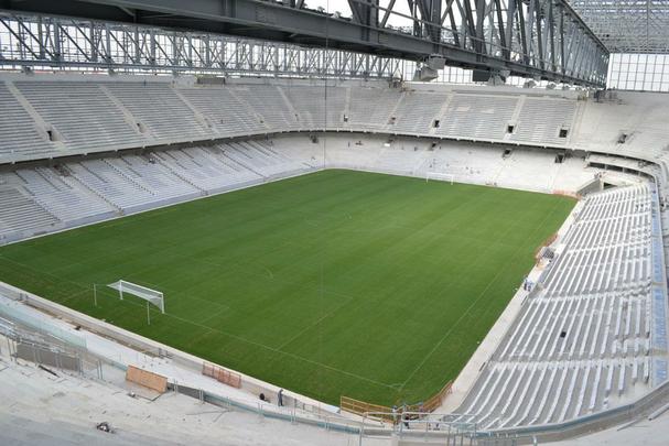 A Arena da Baixada, em Curitiba, tem sua inauguração programada para 30 de abril de 2014, terá capacidade para 41.456 espectadores e receberá quatro jogos na Copa do Mundo