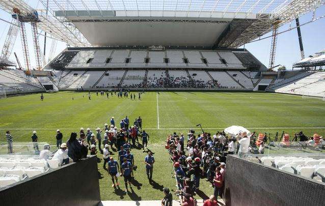 A Arena Corinthians, tambm conhecida como Itaquero, tem inaugurao programada em So Paulo para 15 de abril de 2014. Sua capacidade ser de 65.807 espectadores. O estdio receber a abertura da Copa do Mundo, com o duelo entre Brasil e Crocia, em 12 de junho, e mais cinco partidas