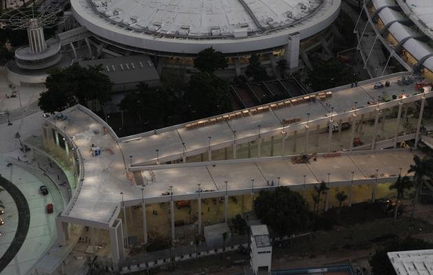 O Maracan, no Rio de Janeiro, foi inaugurado em 27 de abril de 2013, tem capacidade para 78.838 espectadores, e receber sete jogos da Copa do Mundo