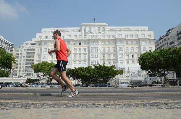 Fachada do Hotel Copacabana Palace, na praia de Copacabana