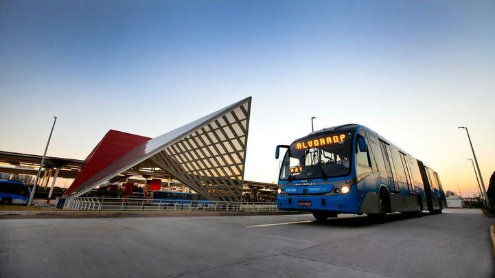 BRT Transcarioca - Via de ônibus rápidos vai ligar a Barra da Tijuca ao Aeroporto Internacional Tom Jobim, na Ilha do Governador

