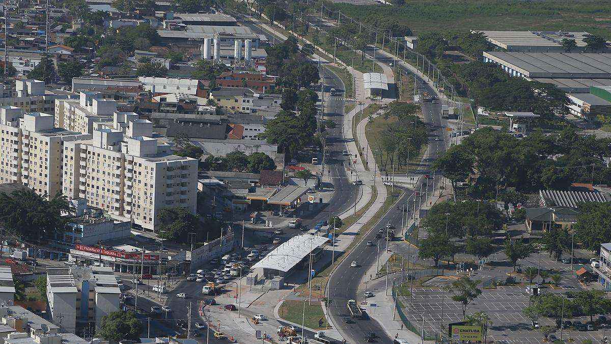 BRT Transcarioca - Via de nibus rpidos vai ligar a Barra da Tijuca ao Aeroporto Internacional Tom Jobim, na Ilha do Governador.