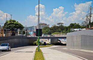 BRT Transcarioca - Via de nibus rpidos vai ligar a Barra da Tijuca ao Aeroporto Internacional Tom Jobim, na Ilha do Governador.