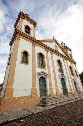 Catedral Metropolitana de Manaus -  a igreja matriz da cidade, remontando aos missionrios carmelitas que, em 1695, ergueram a primitiva Matriz de Nossa Senhora da Conceio.