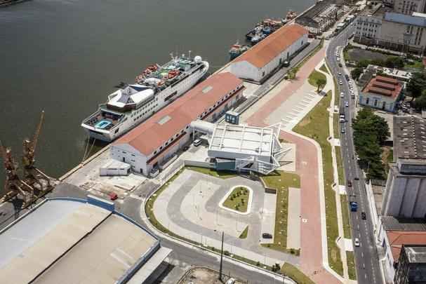 A reforma do porto foi finalizada em outubro de 2013. O terminal martimo ganhou reforma em um dos armazns, a construo de um anexo e a pavimentao para a construo de um estacionamento.