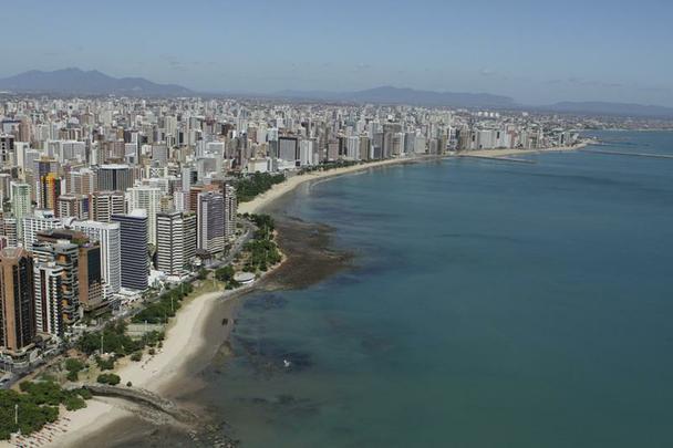 Praia do Meireles - Est localizado entre Iracema e Mucuripe. Tambm fica na Avenida Beira Mar, e nela esto alguns dos melhores hotis de Fortaleza