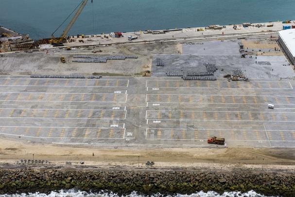 Porto - O projeto engloba a construo de terminal martimo de passageiros, a construo de cais/bero, a pavimentao e urbanizao de acessos e o estacionamento. No ficar pronto para a Copa. Este projeto foi adicionado via Termo Aditivo  Matriz de Responsabilidades em 19 de julho de 2010.