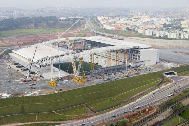 Obras de mobilidade no entorno da Arena Corinthians - Ampliao do Terminal Itaquera de nibus, readequao de parte do sistema virio do entorno do estdio, requalificao e ampliao do corredor de nibus Inajar de Souza