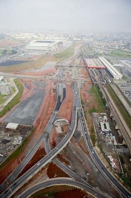 Obras de mobilidade no entorno da Arena Corinthians - Ampliao do Terminal Itaquera de nibus, readequao de parte do sistema virio do entorno do estdio, requalificao e ampliao do corredor de nibus Inajar de Souza