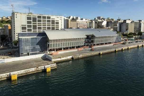 Construo de Terminal Martimo de Passageiros, estacionamento e urbanizao de rea porturia 